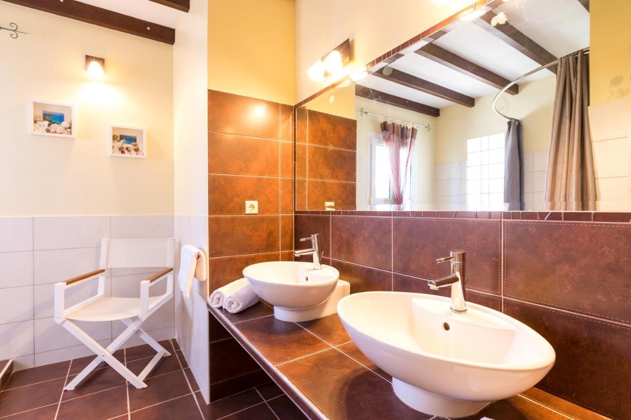 Villa St Nicholas House With Private Heated Pool Dassia  Dış mekan fotoğraf