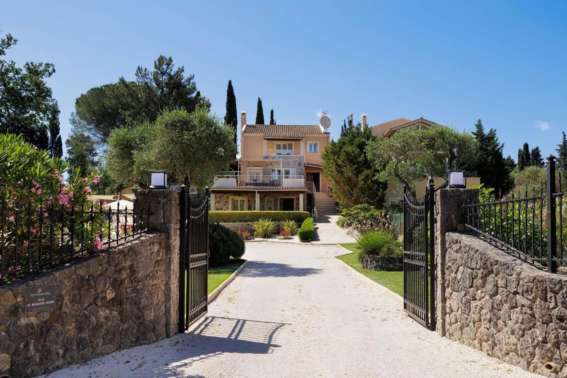 Villa St Nicholas House With Private Heated Pool Dassia  Dış mekan fotoğraf